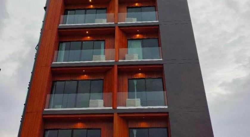 Butterfly Hotel Betong Ban Komo Sip Paet Buitenkant foto